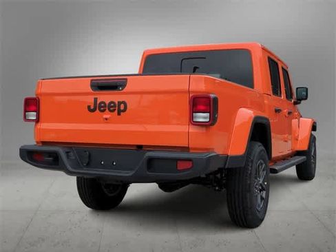 New 2025 Jeep Gladiator Sport image 8