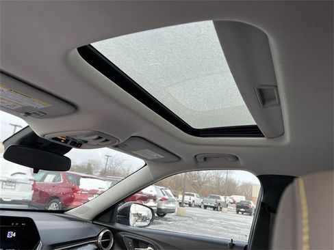 Certified 2024 Chevrolet Trax ACTIV w/ Sunroof Package image 16