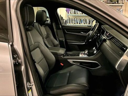 Certified 2025 Jaguar F-PACE R-Dynamic S image 6