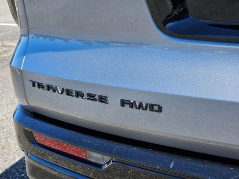 Used 2024 Chevrolet Traverse RS w/ LPO, Floor Liner Package AWD/4WD image 23