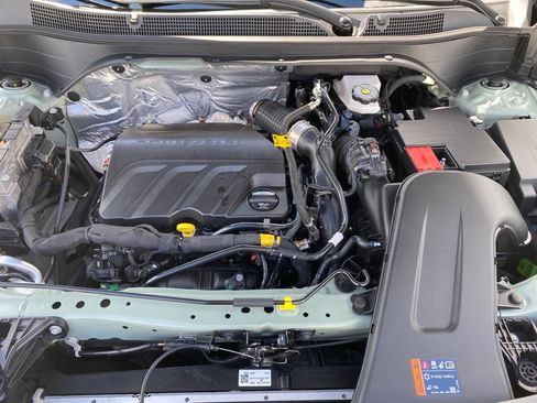 Used 2025 Chevrolet Trax ACTIV FWD image 10