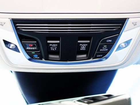 Used 2023 Acura MDX FWD w/ Technology Package image 28