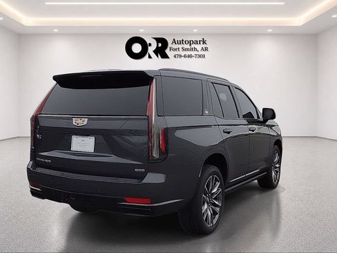 Used 2022 Cadillac Escalade Sport w/ Touring Package AWD/4WD image 5