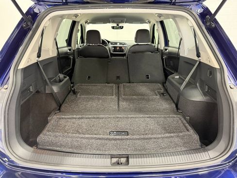 Used 2021 Volkswagen Tiguan SE FWD image 52