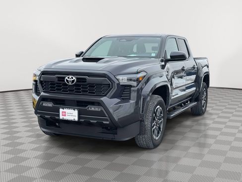 Used 2024 Toyota Tacoma TRD Sport image 3