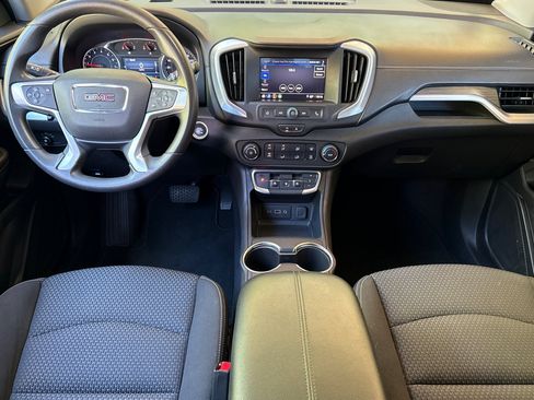 Used 2024 GMC Terrain SLE FWD image 17