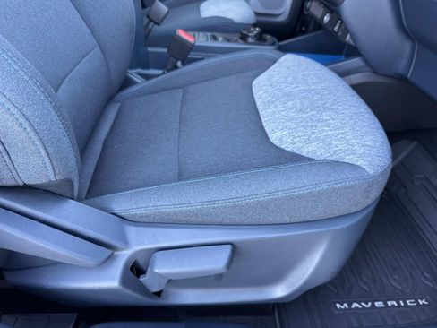 Used 2025 Ford Maverick XLT w/ XLT Luxury Package image 11
