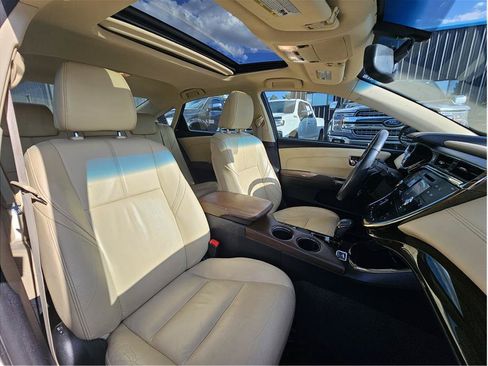 Used 2013 Toyota Avalon XLE Touring FWD image 4