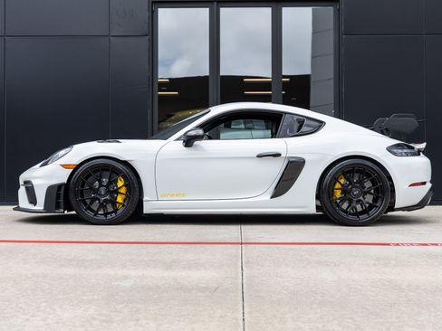 Used 2025 Porsche 718 Cayman GT4 RS RWD image 2
