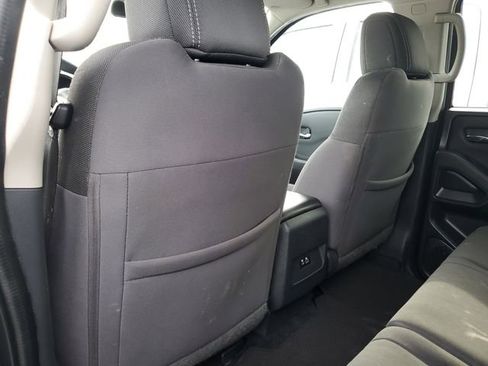 Used 2022 Nissan Frontier SV w/ Graphics Package image 23