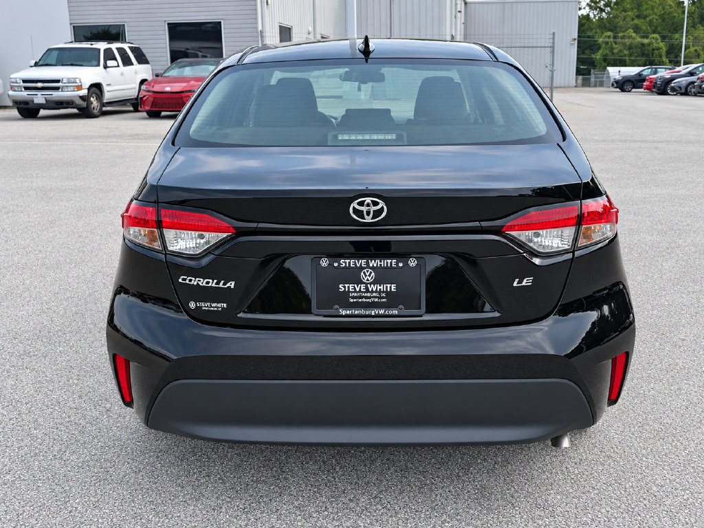 Used 2025 Toyota Corolla LE FWD image 6