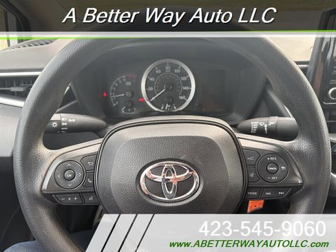 Used 2022 Toyota Corolla LE w/ Carpet Mat Package (TMS) FWD image 10