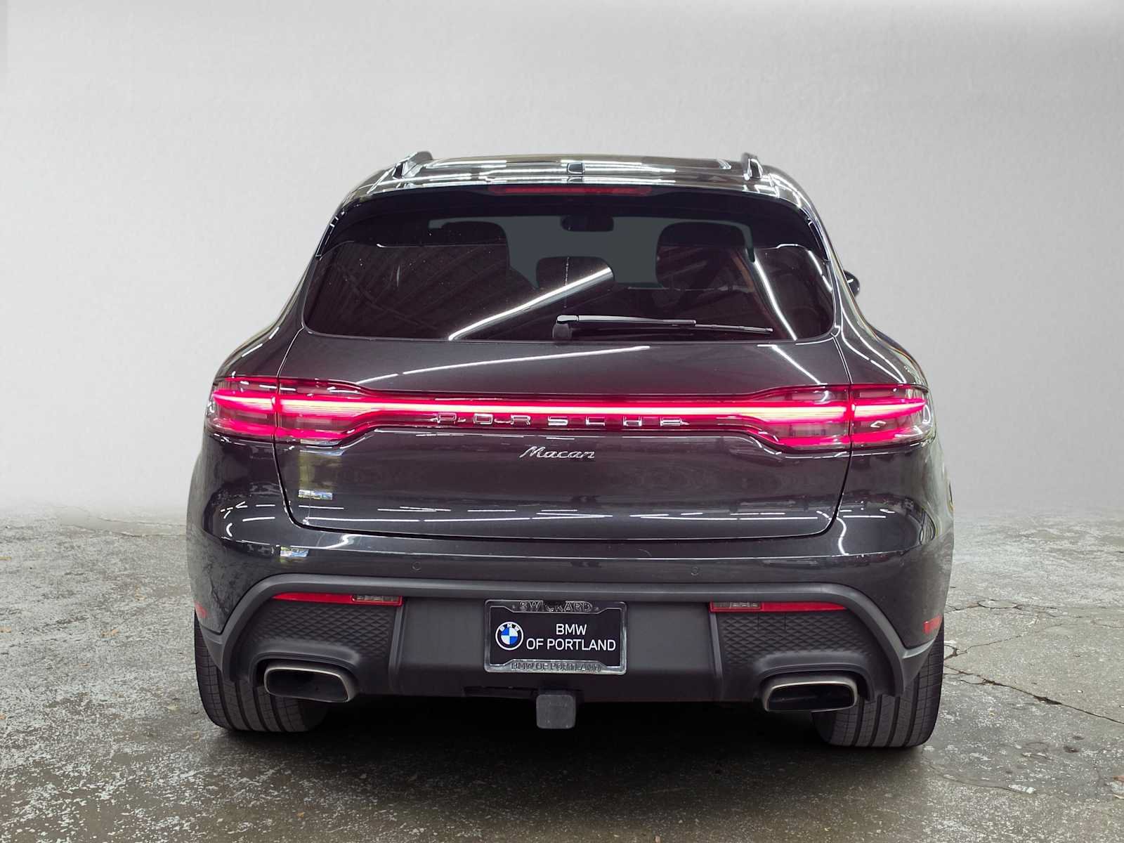 Used 2025 Porsche Macan AWD/4WD image 4