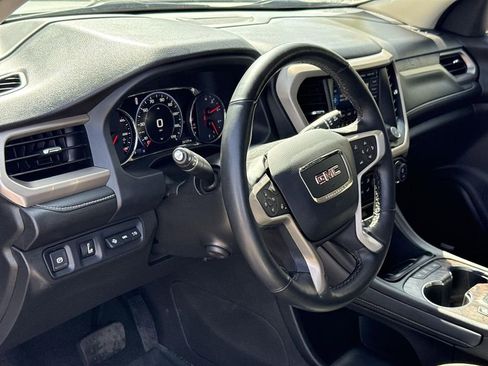 Used 2023 GMC Acadia Denali FWD image 9