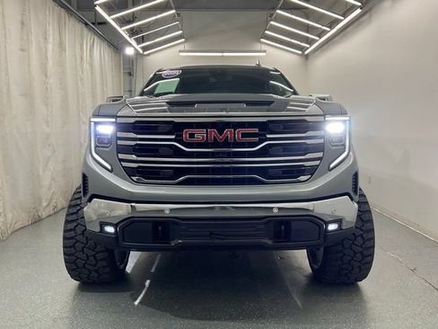 Used 2024 GMC Sierra 1500 SLT w/ SLT Premium Plus Package AWD/4WD image 3