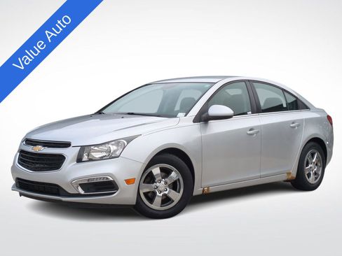 Used 2016 Chevrolet Cruze LT image 1