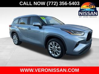 Used 2023 Toyota Highlander Limited FWD 360° Tour
