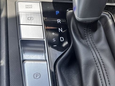 Used 2025 Hyundai Elantra SEL image 16