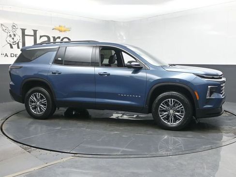 New 2026 Chevrolet Traverse LT AWD/4WD image 1