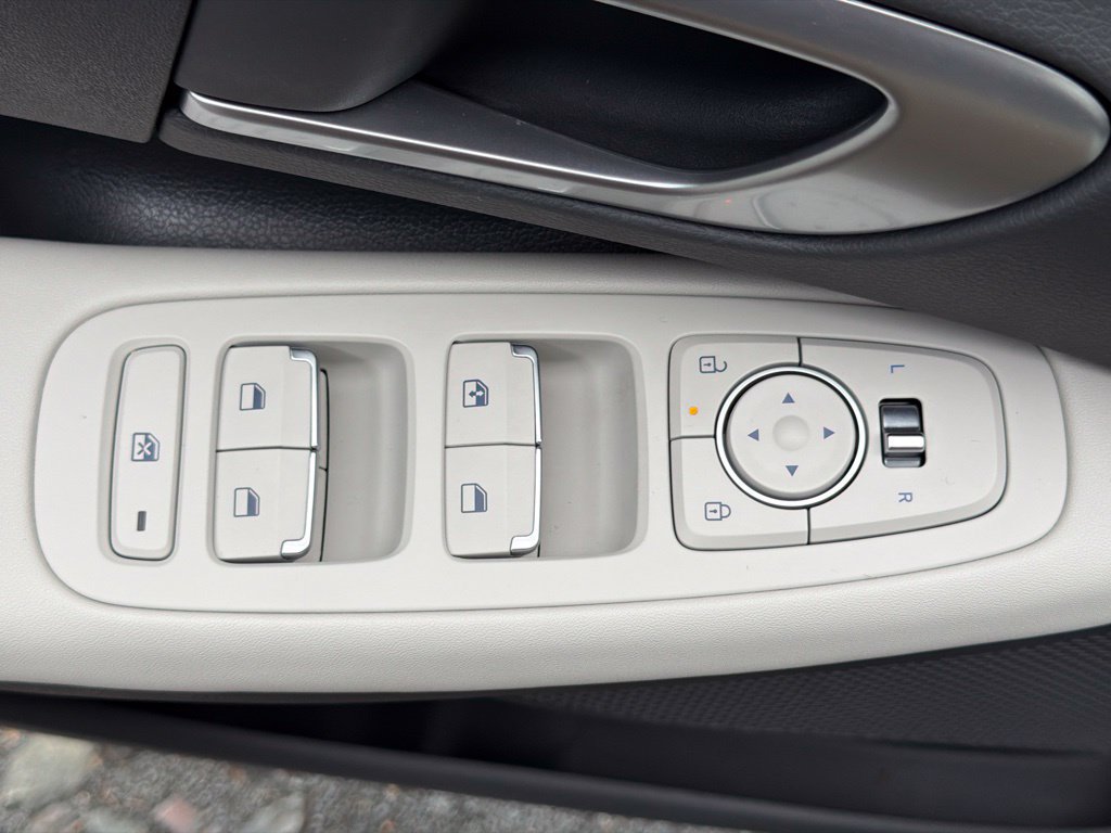 Certified 2026 Hyundai Sonata SE FWD image 17