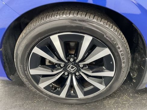 Certified 2022 Honda Civic EX image 9