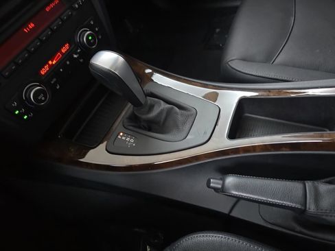 Used 2010 BMW 328i Sedan RWD image 24