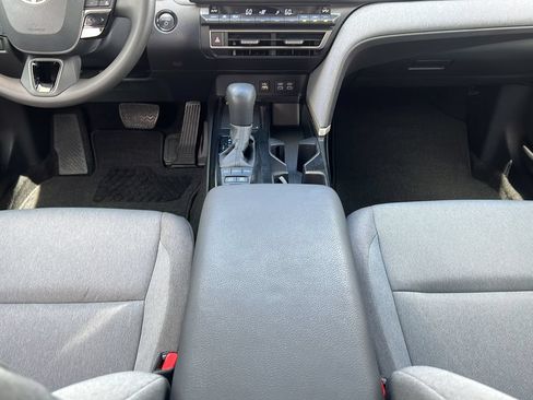 Used 2025 Toyota Camry LE FWD image 14