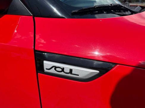 Used 2019 Kia Soul FWD image 27
