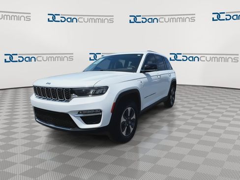 Used 2023 Jeep Grand Cherokee 4WD 4xe image 4