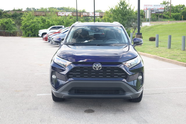 Used 2021 Toyota RAV4 XLE Premium AWD/4WD image 2