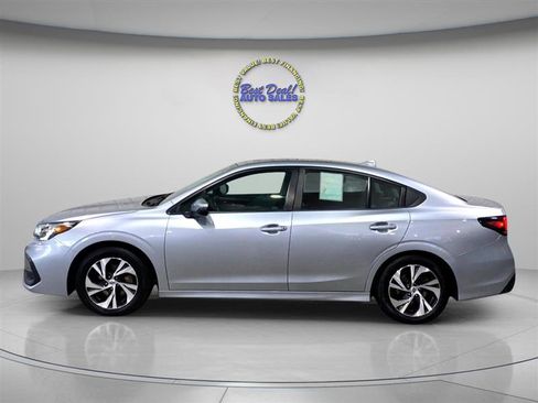 Used 2023 Subaru Legacy Premium image 3