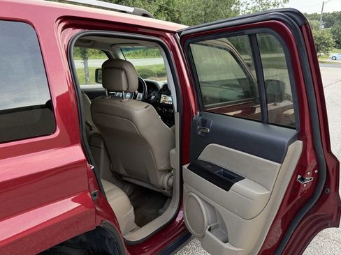 Used 2017 Jeep Patriot High Altitude image 14