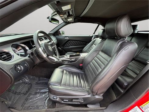 Used 2013 Ford Mustang GT Premium w/ Security Pkg image 2