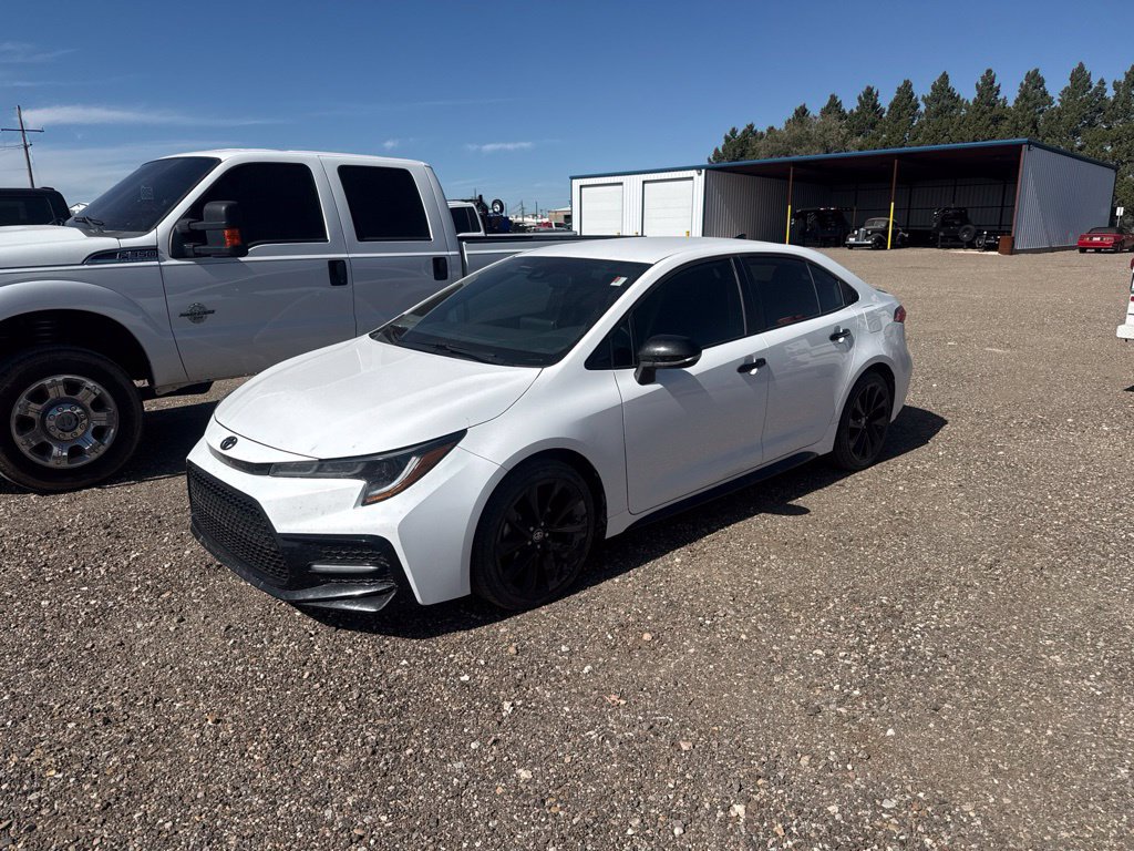 Used 2021 Toyota Corolla SE FWD image 1
