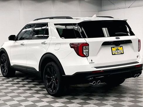 Used 2024 Ford Explorer ST w/ Technology Package image 3
