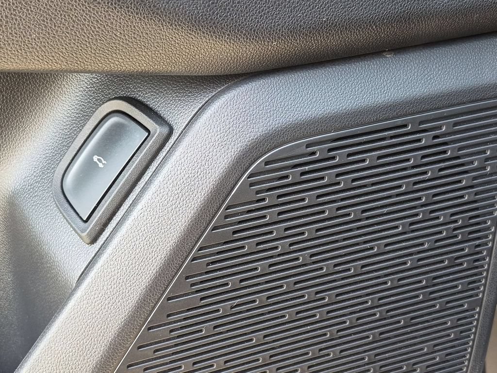 Used 2025 Chevrolet Equinox RS w/ Safety and Technology Package FWD image 25