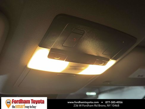 Used 2025 Nissan Rogue SV AWD/4WD image 29