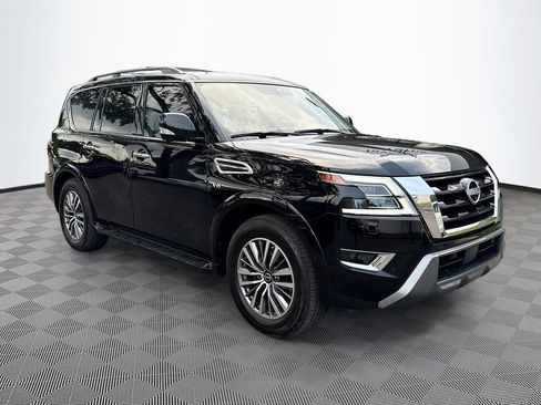 Used 2022 Nissan Armada SL w/ Captain's Chairs Package RWD image 4