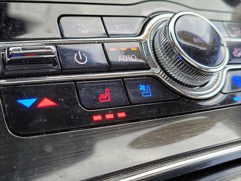 Used 2022 Lincoln Nautilus Reserve image 11