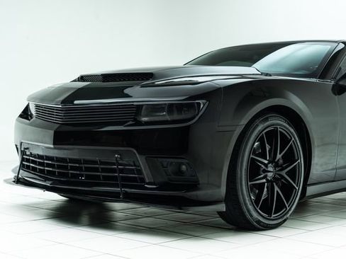 Used 2014 Chevrolet Camaro SS w/ RS Package image 10