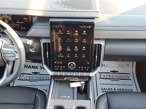 New 2026 GMC Acadia Denali w/ Super Cruise Package image 13