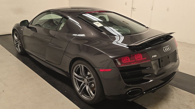Used 2012 Audi R8 V10 AWD/4WD image 2