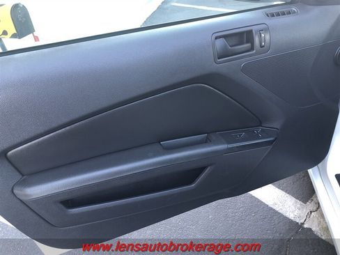 Used 2014 Ford Mustang Convertible RWD image 11