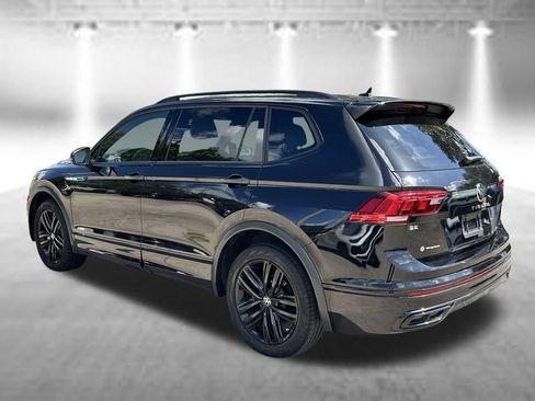 Certified 2022 Volkswagen Tiguan SE R-Line FWD image 4