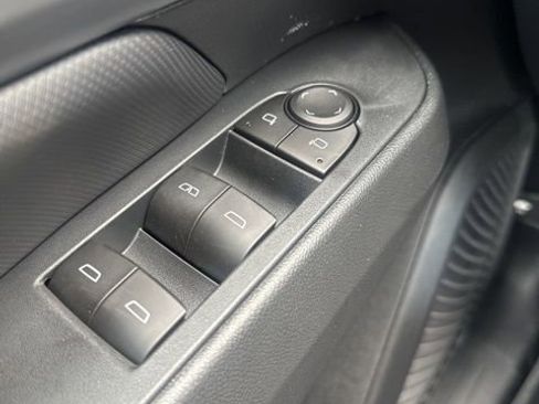 New 2025 Chevrolet Equinox EV RS w/ Convenience Package II image 19