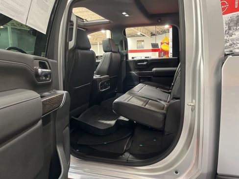 Used 2022 GMC Sierra 2500 Denali w/ Denali Ultimate Package AWD/4WD image 18