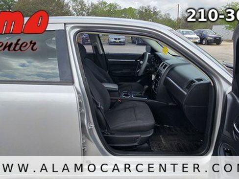 Used 2010 Dodge Charger SE image 14