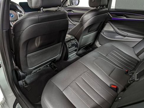 Certified 2023 BMW 530e xDrive w/ Premium Package image 47