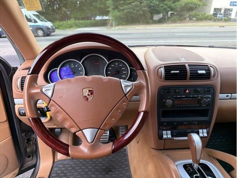 Used 2005 Porsche Cayenne S AWD/4WD image 13