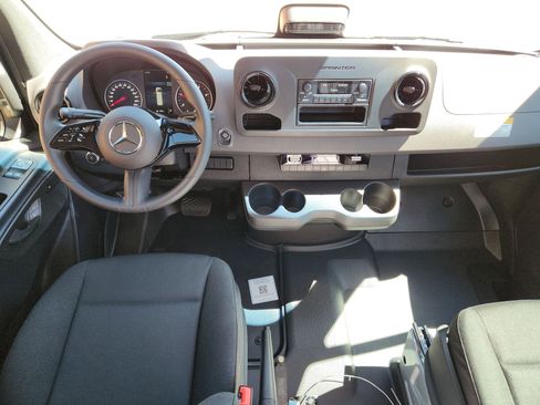 New 2025 Mercedes-Benz Sprinter 2500 image 14